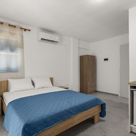Nikolas Apartments Stoupa Lévktron Eksteriør billede