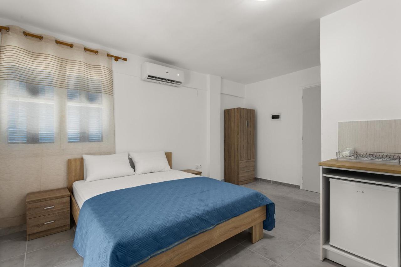 Nikolas Apartments Stoupa Lévktron Eksteriør billede