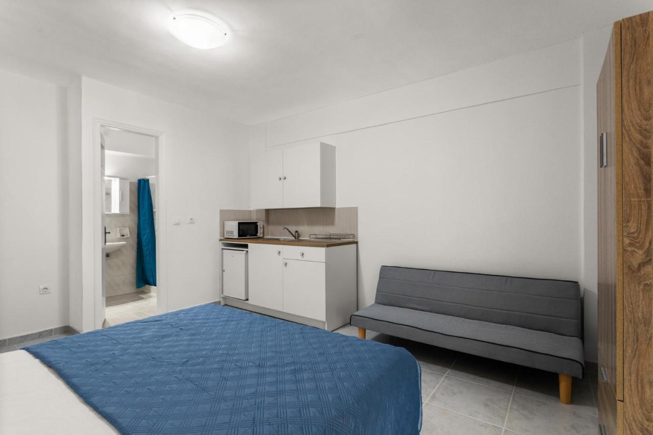 Nikolas Apartments Stoupa Lévktron Eksteriør billede