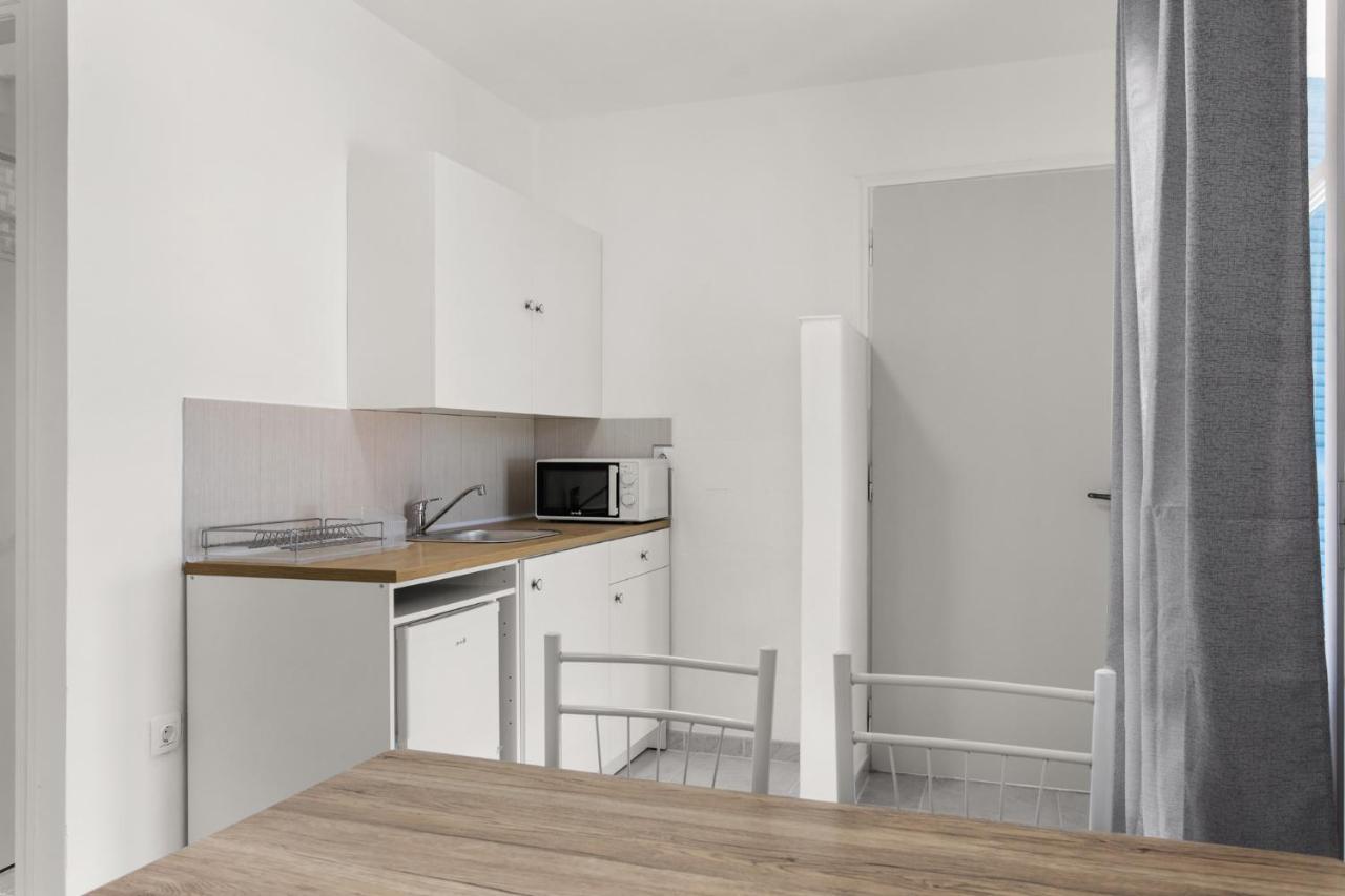 Nikolas Apartments Stoupa Lévktron Eksteriør billede
