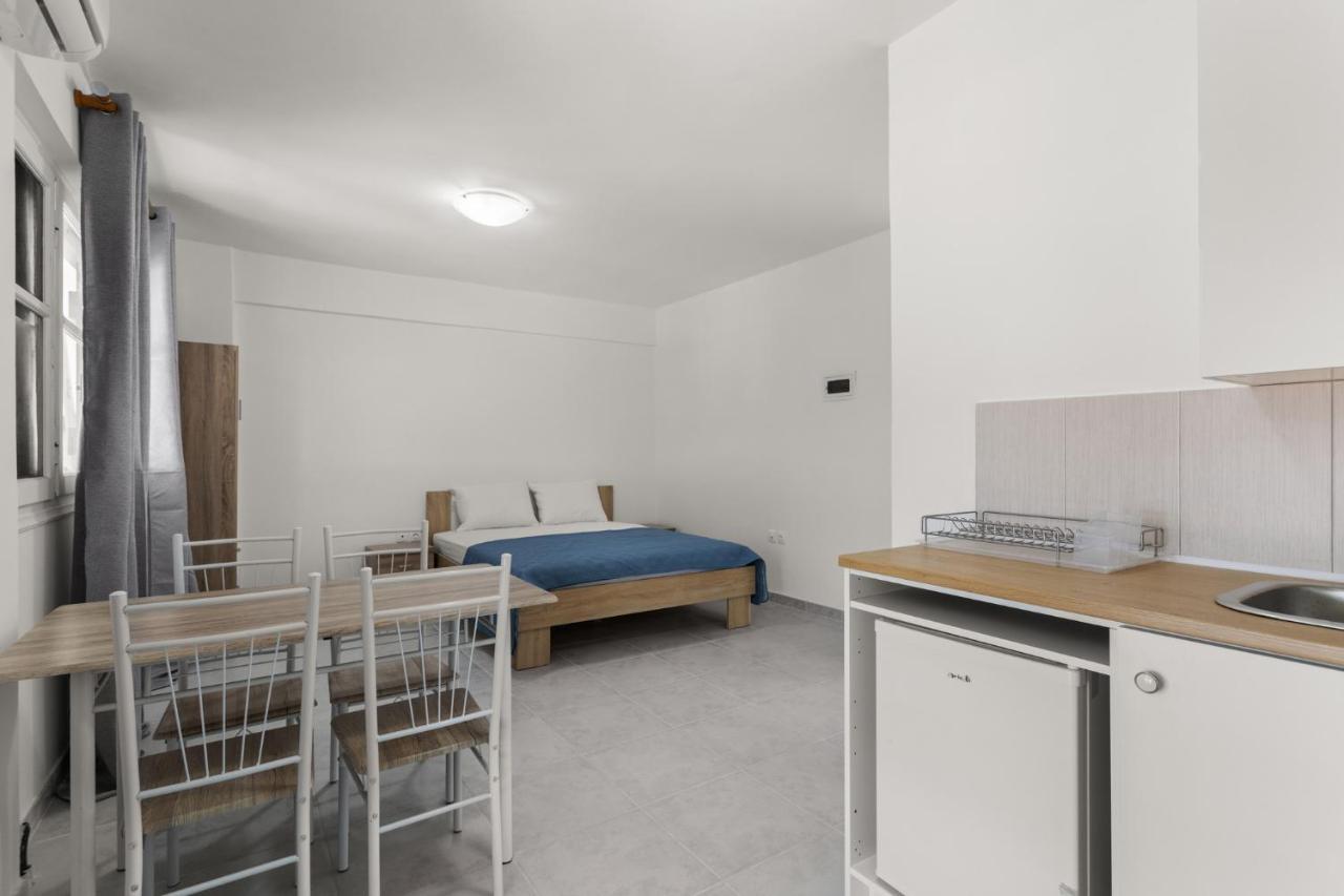 Nikolas Apartments Stoupa Lévktron Eksteriør billede